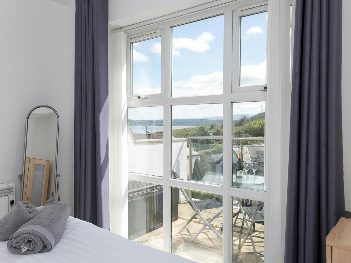 Pass The Keys 2 Bed Sea View Apartment With Balcony Parking Benllech Bagian luar foto