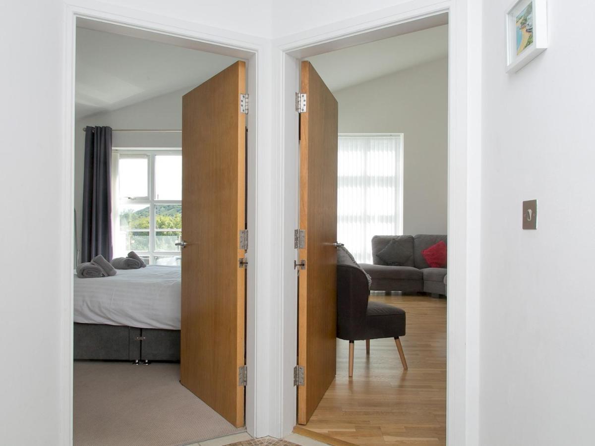 Pass The Keys 2 Bed Sea View Apartment With Balcony Parking Benllech Bagian luar foto